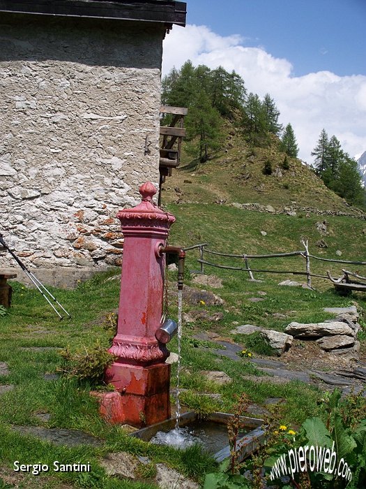 25 Fontana Al Rif. Baitone del CAI di Sesto.JPG